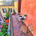 Apartment Old Town With Terrace - Live Peschiera del Garda