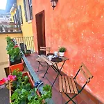 Apartment Old Town With Terrace - Live