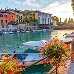 Old Town With Terrace - Live Apartment Peschiera del Garda