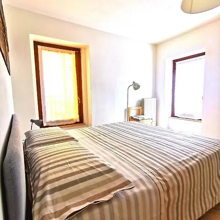 Old Town With Terrace - Live Πεσκιέρα ντελ Γκάρντα